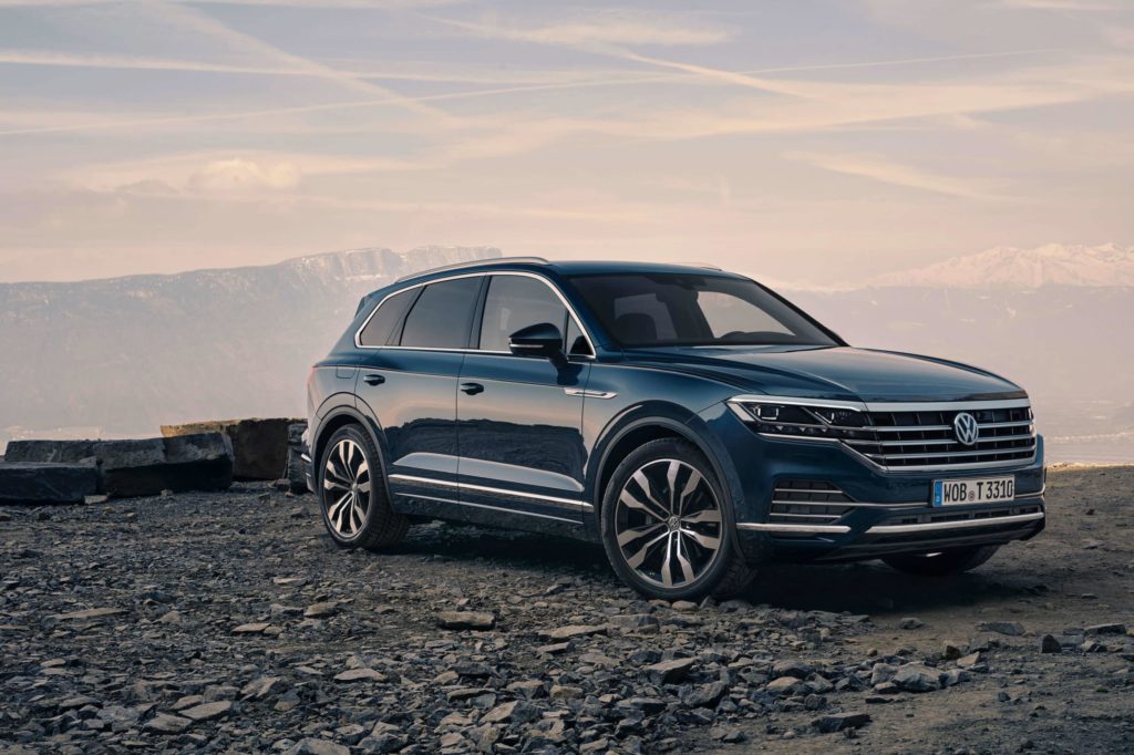 Volkswagen touareg черный