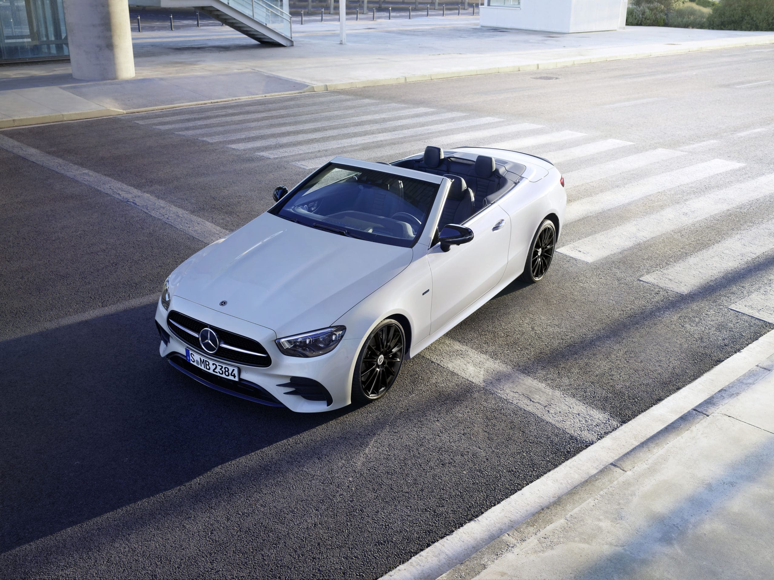 Mercedes-Benz E-Klasse: Sondermodell „Night Edition“ kostet ab 5.295,50  Euro mehr 