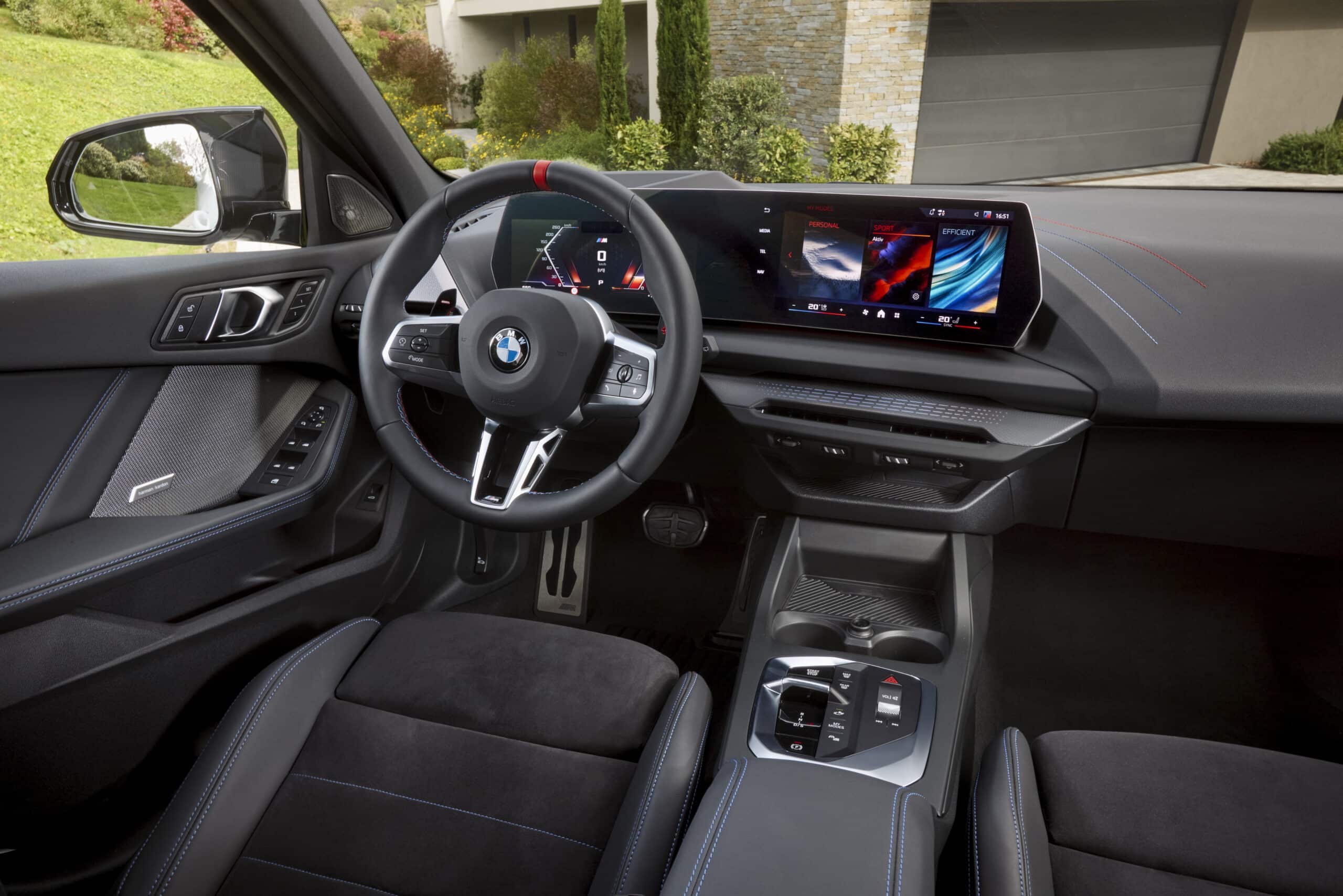 BMW 1er 2024 (F70) Inneraum